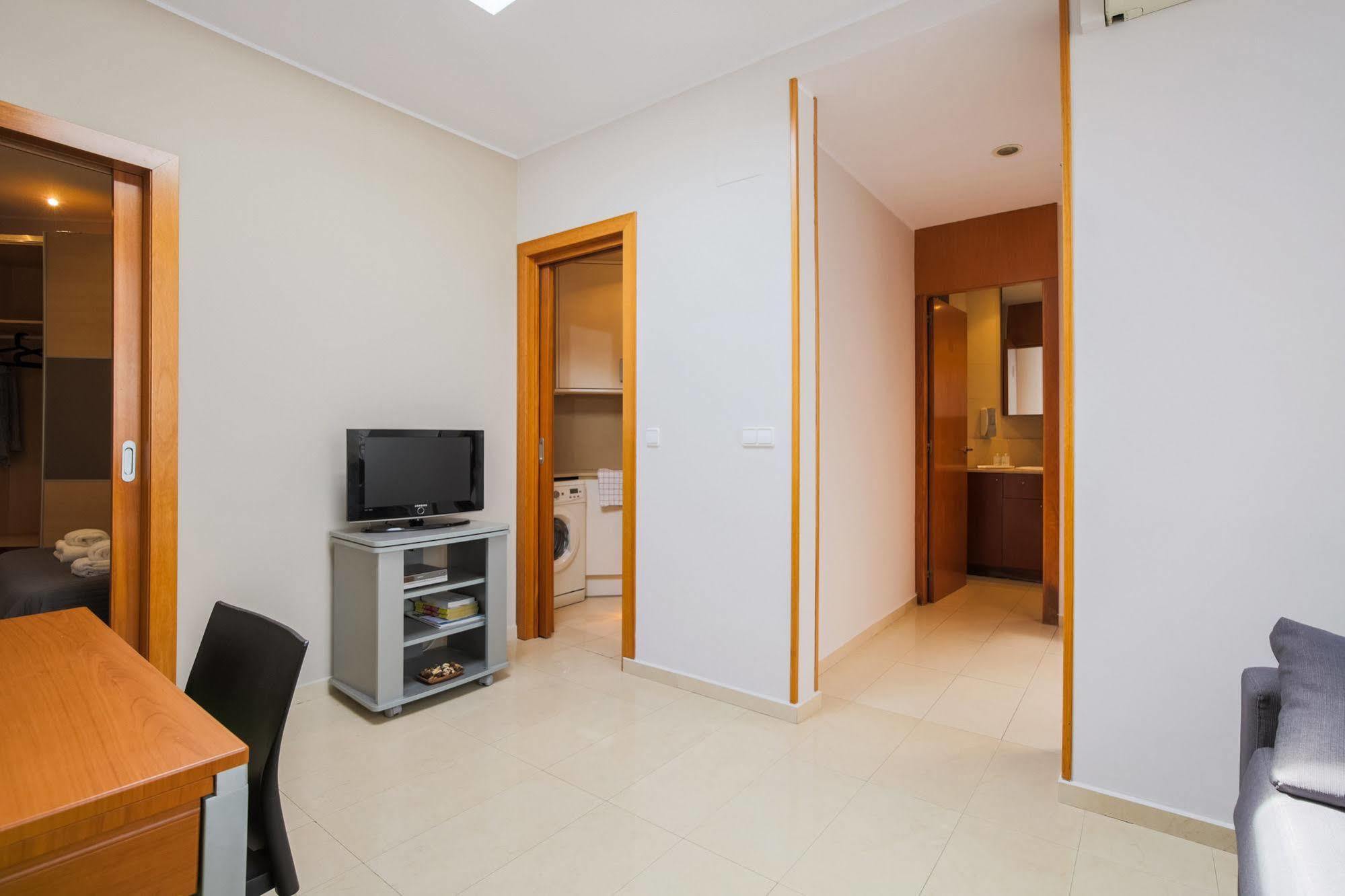 Lodging Apartments City Center-Eixample Barselona Dış mekan fotoğraf